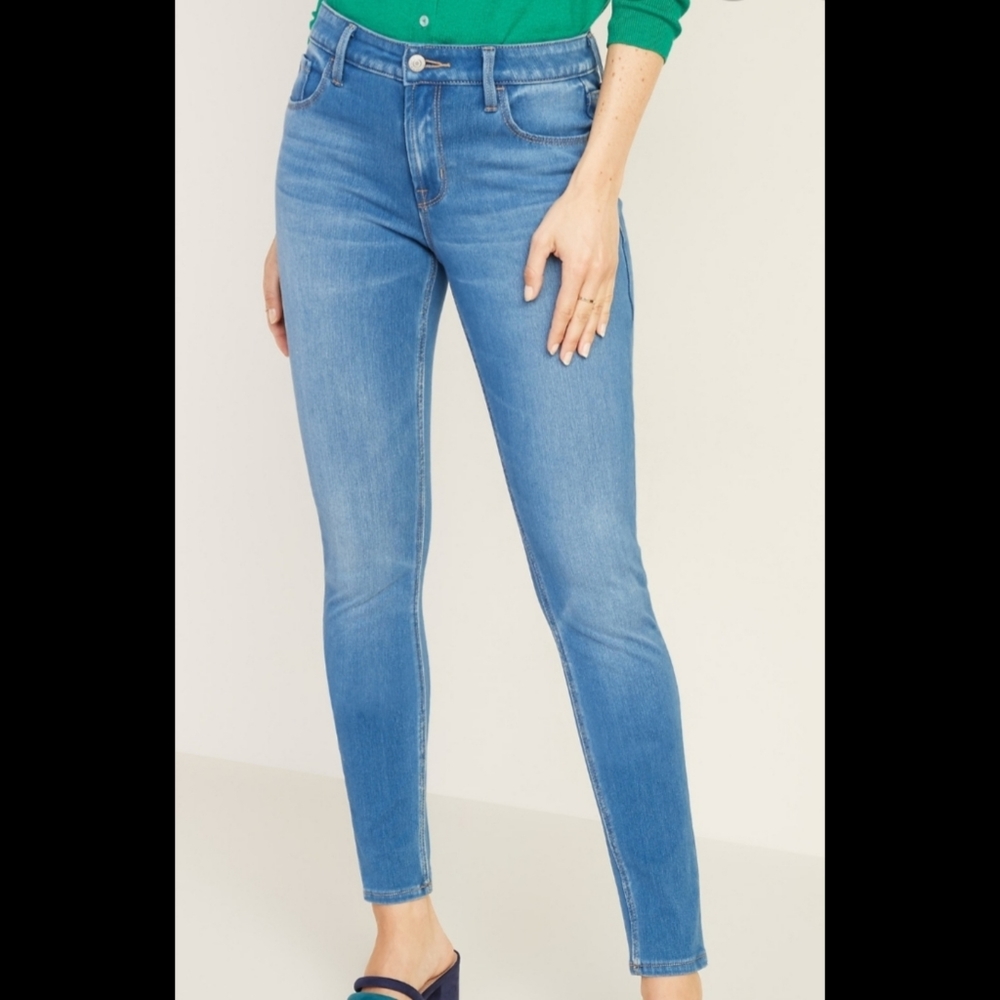 Old Navy Rockstar Jeans Size 14